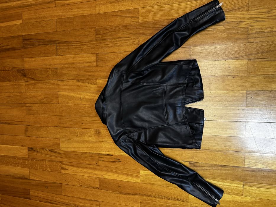 Косуха кожанка чорная черная коротка H&M