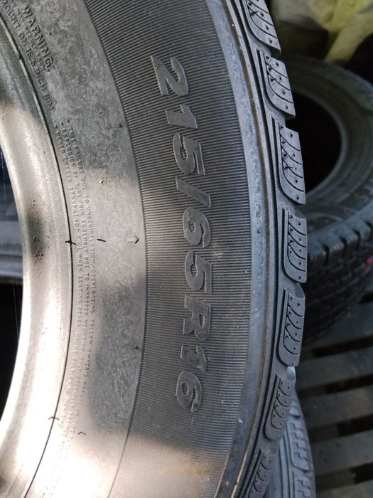 Toyo 215 65 r16C 4шт шини б'у резина гума з Європи