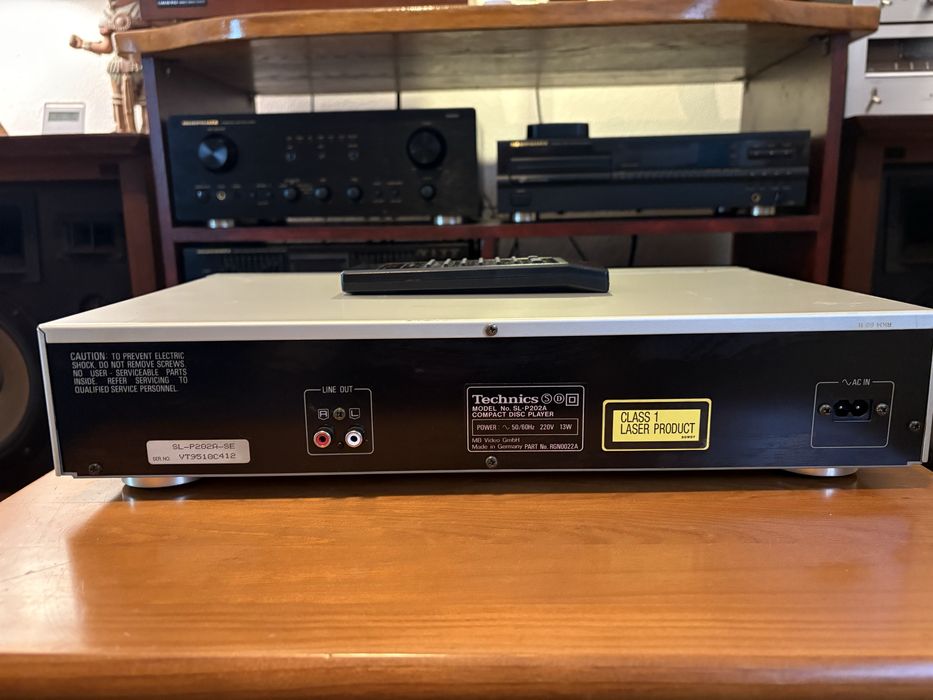 Leitor de CDs Technics SL-P202A