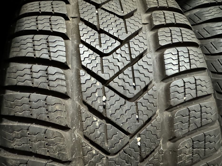 225/40 r 19 Pirelli