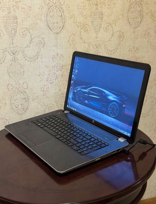 Большой ноутбук HP 17-e142sr HDD 500GB