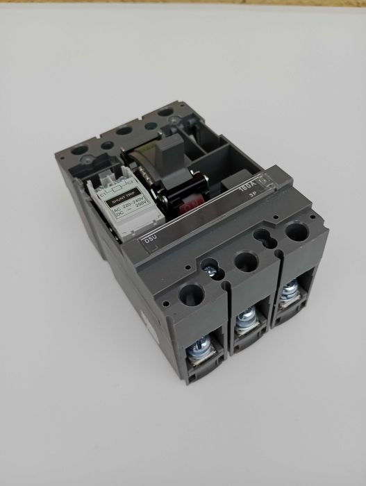 Wyłącznik mocy LS TD-160NA  160A + wyzwalacz