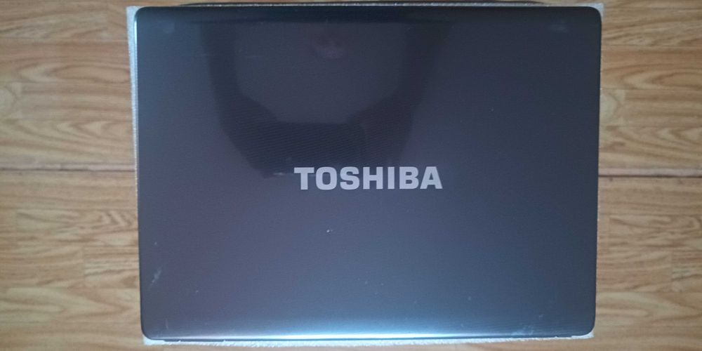 Toshiba Satellite L300 zestaw 3 sztuk zdekompletowanych laptopów