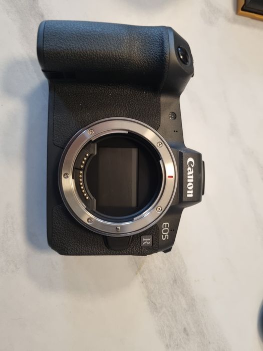 Aparat Canon EOS R + RF 24-105 IS STM + RF 50mm 1.8 + akcesoria | Bardzo niski przebieg
