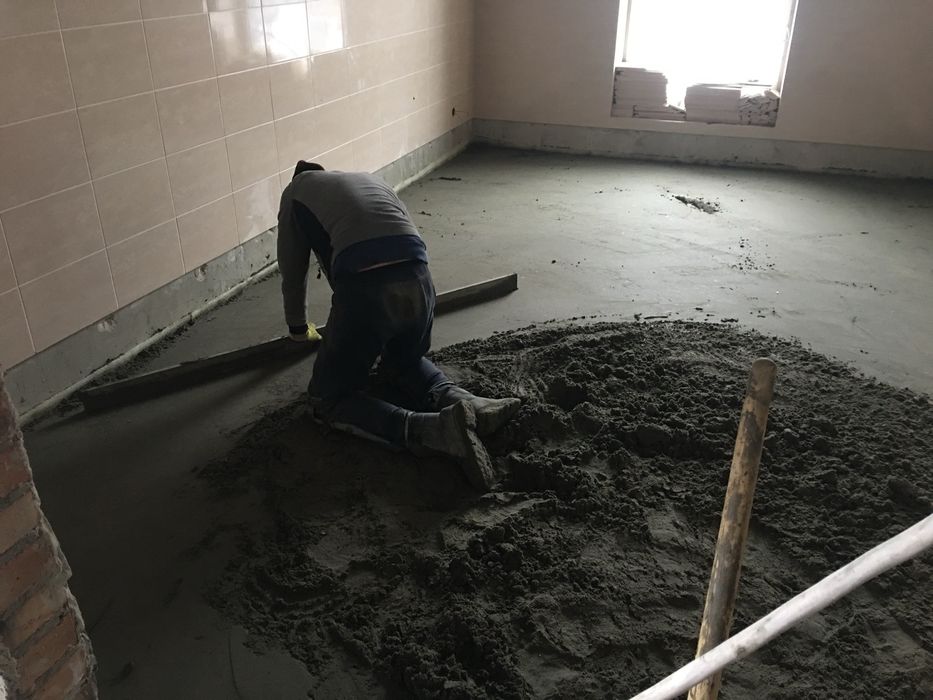 Стяжка підлоги/пола.Машинна стяжка. Гіпсова штукатурка.Штукатурка