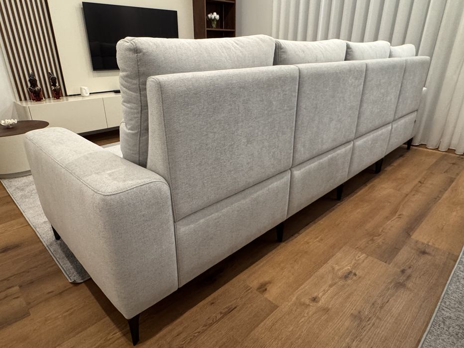Sofa semi novo Chaise Lisbon 3 lugares + chaise (Fil)