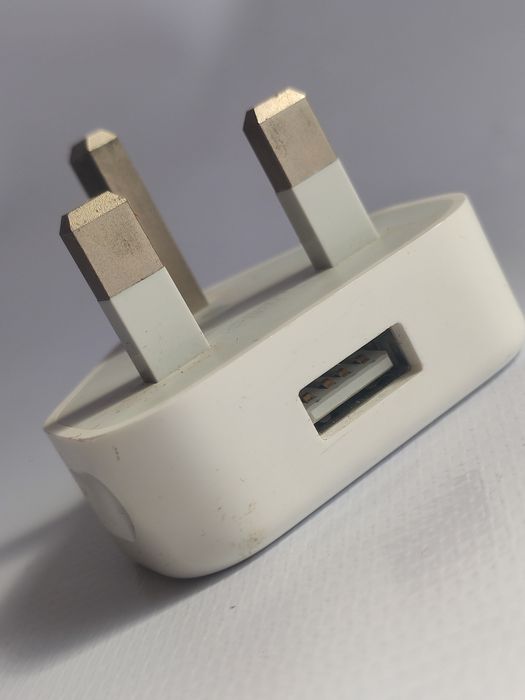 Apple A1399 UK Plug Transformer430451612504576002