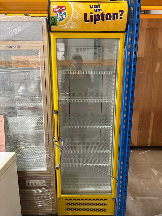 Vitrine vertical refrigerada-RECONDICIONADA