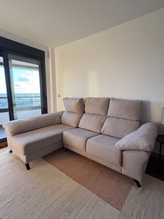 Sofá de 3 lugares com chaise longue