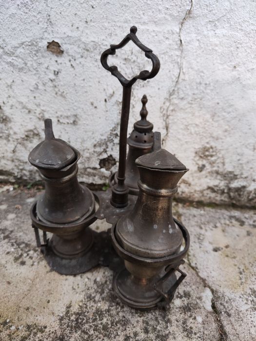 Galheteiro antigo em estanho