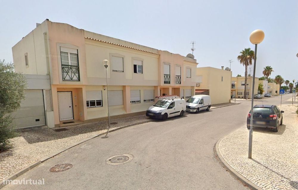Moradia com terraço amplo em Estoi