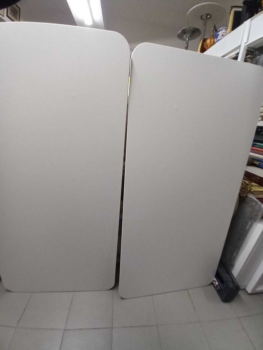 Secretária 160x80cm - Altura regulável 65–85 cm c/ marcas no tampo - Secretária IKEA BEKANT - Tenho 4 unidades