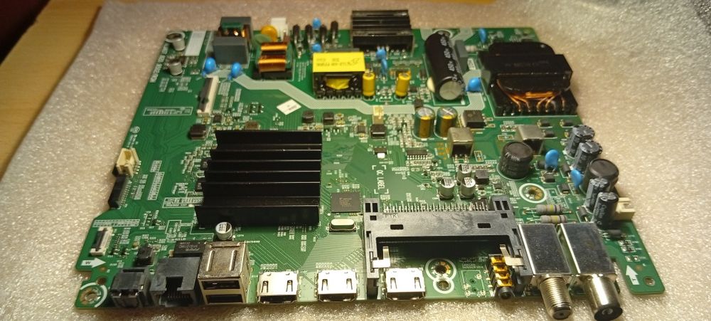 Placa Principal (Main Board) / Fonte Integrada TV Hisense