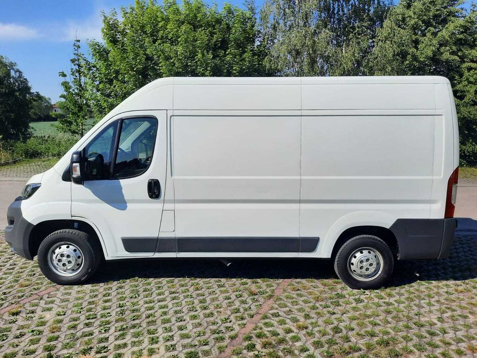 Wynajem busa busów 9 osobowego, dostawczego, wypożyczalnia