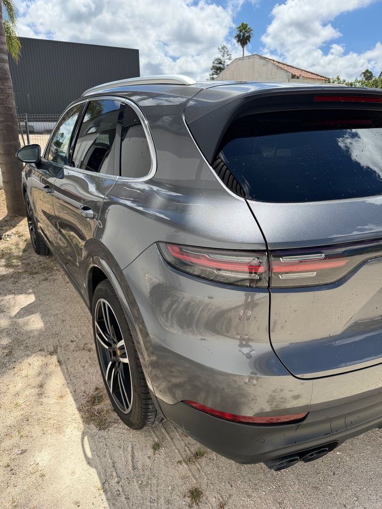 Porsche Cayenne Platinum Edition