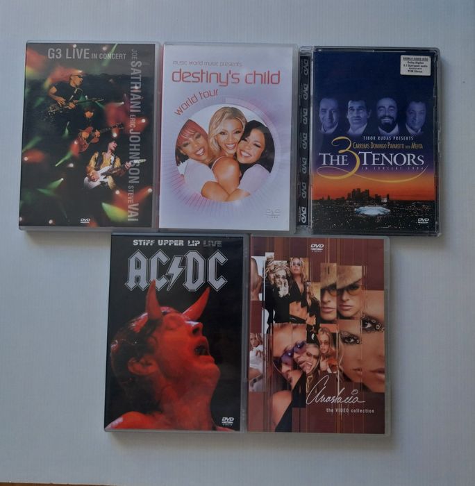 Conjunto de DVDs musicais / concertos
