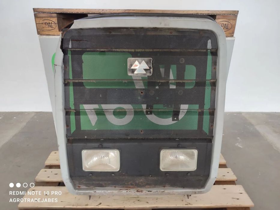 Siatka maski 3805876M91 reflektory MASSEY FERGUSON 8170