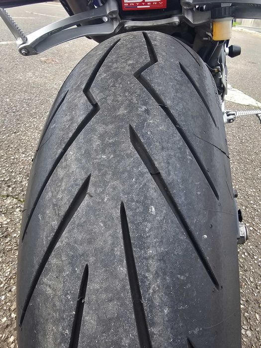Yamaha R1 2009 full extras