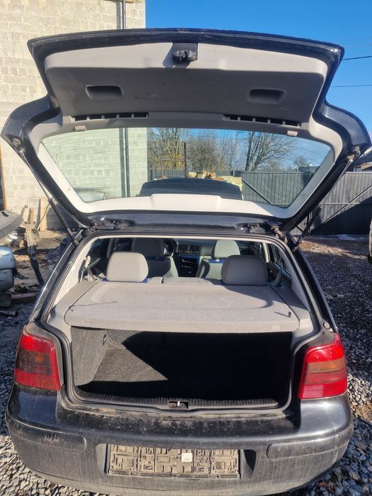 Volkswagen Golf 4 по запчастинах розбірка