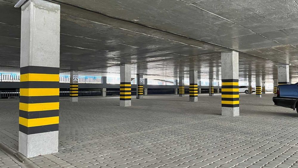 1-кімнатна 47,2м² в ЖК “Княгинин”, кухня-вітальня, паркінг, Центр