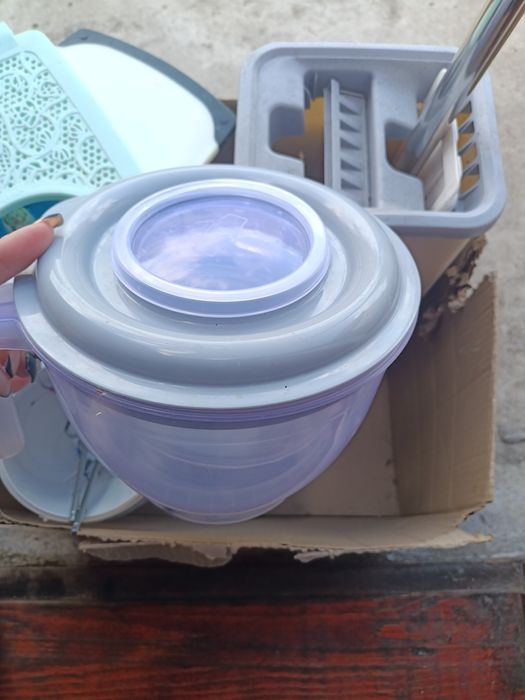 Лоточки відро ножі