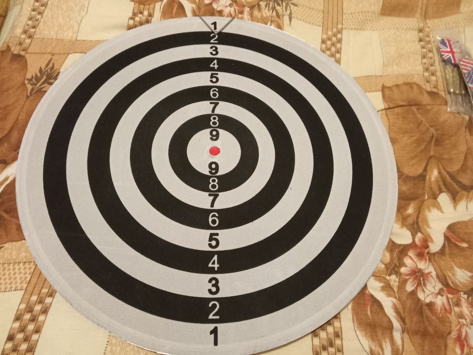 Дротики игра. для мальчиков.