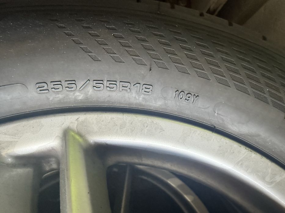 Conjunto 4 pneus com jantes Porsche Cayenne