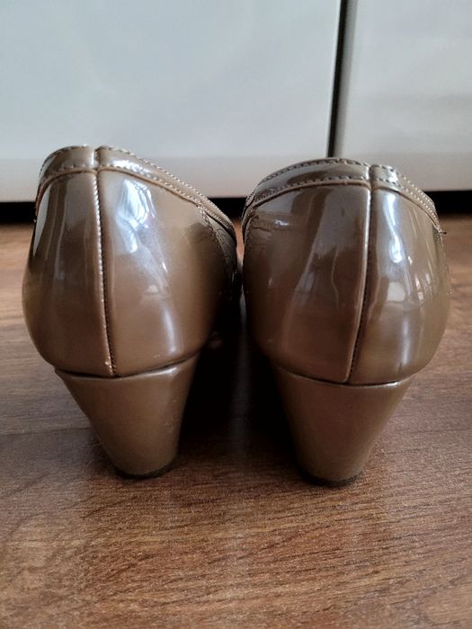 Buty na koturnie Clara Barson 38 damskie