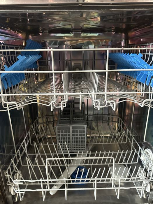 Посудомийна машина окремостояща candy cdpn 1l39pw