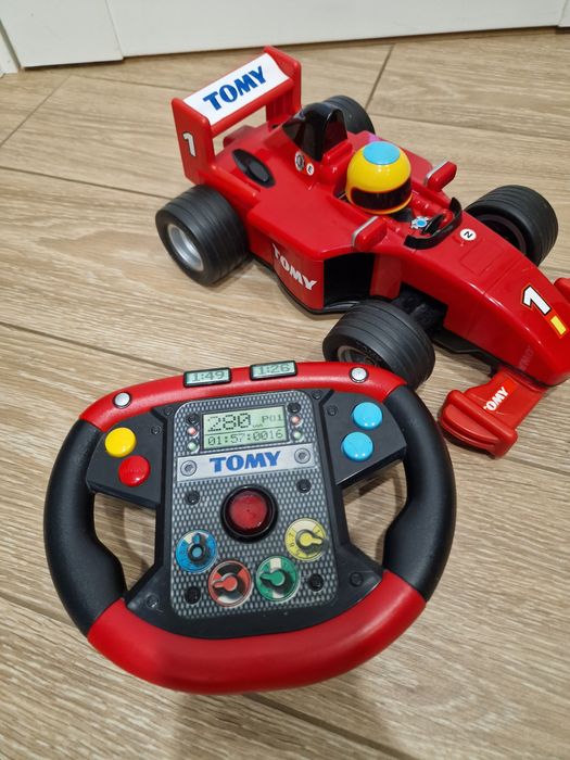 игрушечная гоночная радиоуправляемая  машина Tomy Formula 1