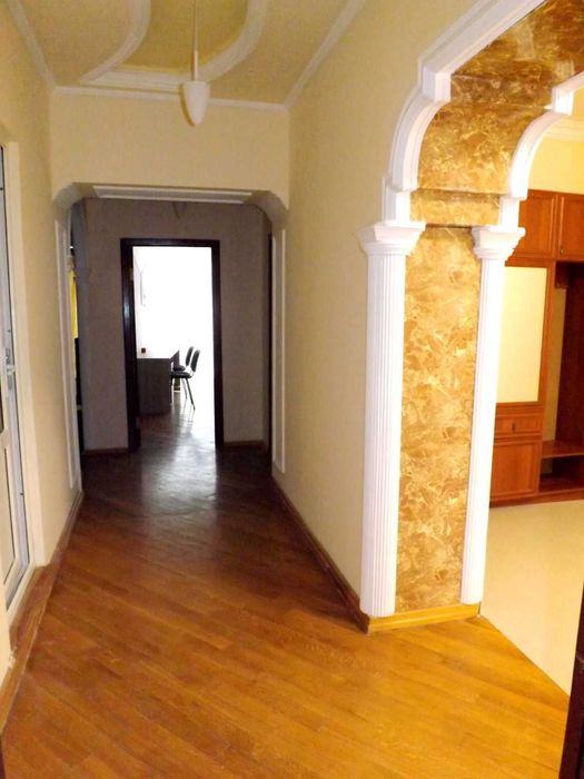 ЖК Чайки  улица Лобановского продам 3х кв. 120м2 метро Житомирская