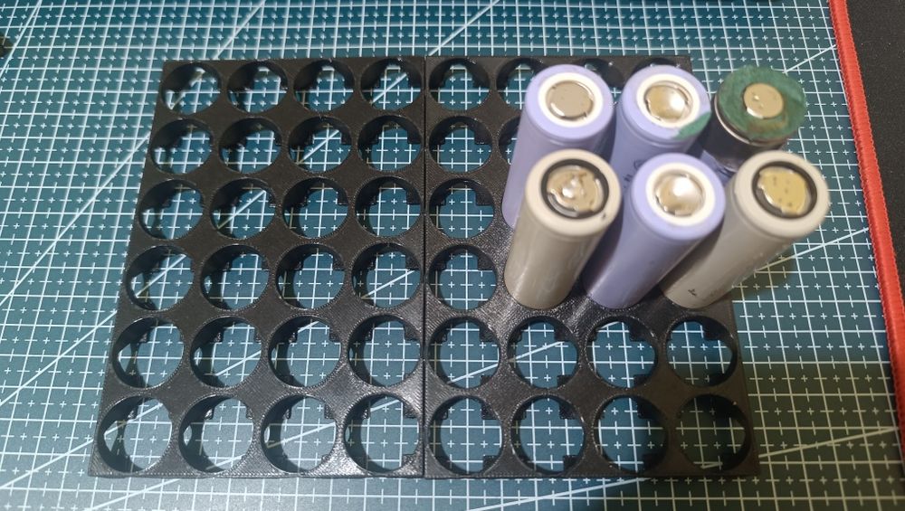 Холдери для АКБ 21700 для ваших збірок