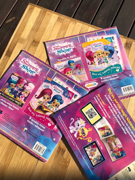 Książeczki z serii "Shimmer i Shine"