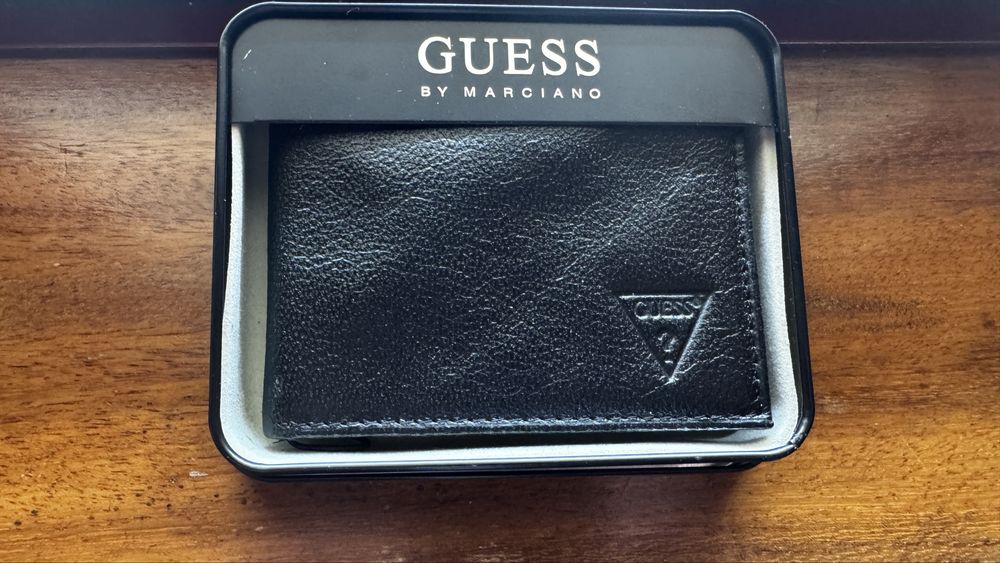 Guess Carteira marca Guess