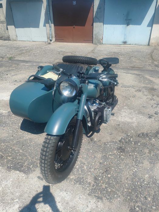Motocykl Dniepr K-750