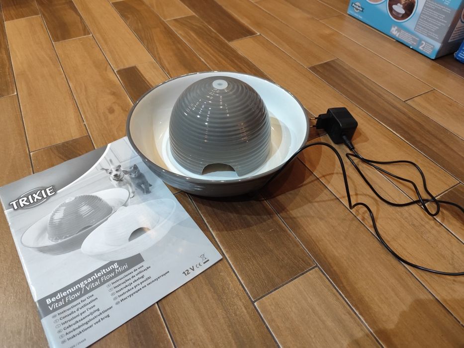 Trixie Vital Flow fontanna do picia - poidło dla kota - 0,8 L - szare