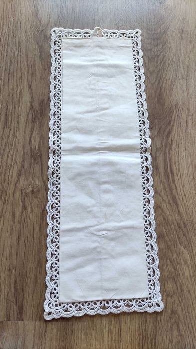 Suporte para papel higiénico bordado à mão