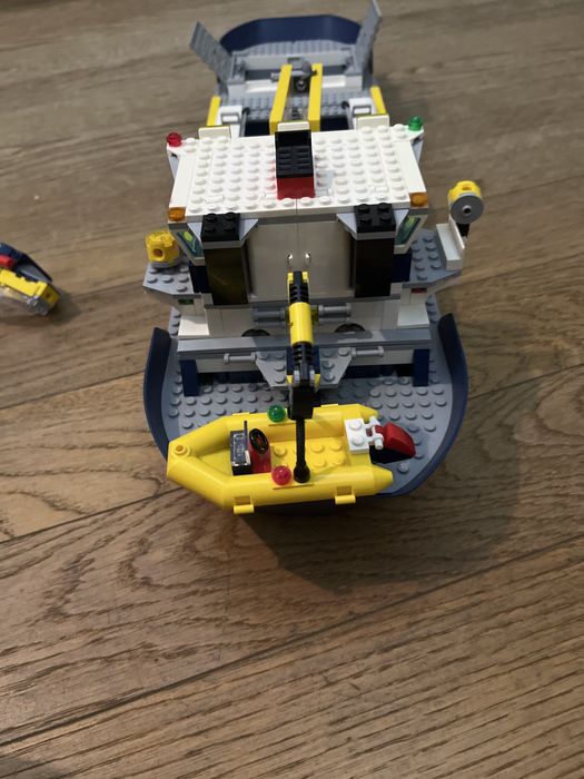 Лего карабаль есть торг