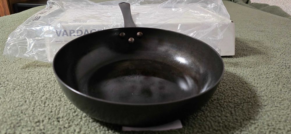 Сковорода ІКЕА VARDAGEN із вуглецевої сталі Дизайнерська