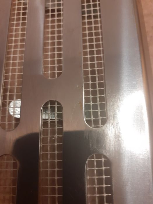 Kratka wentylacyjna srebrna