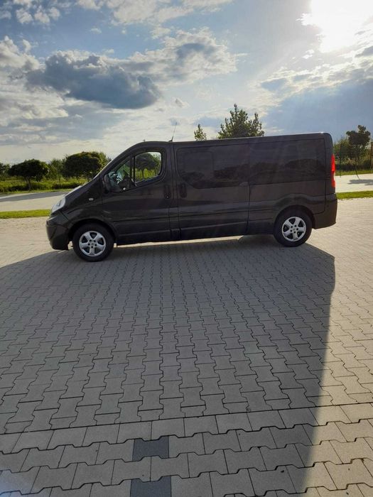 Renault Trafic Long 2.0 dci 115KM 9- osobowy