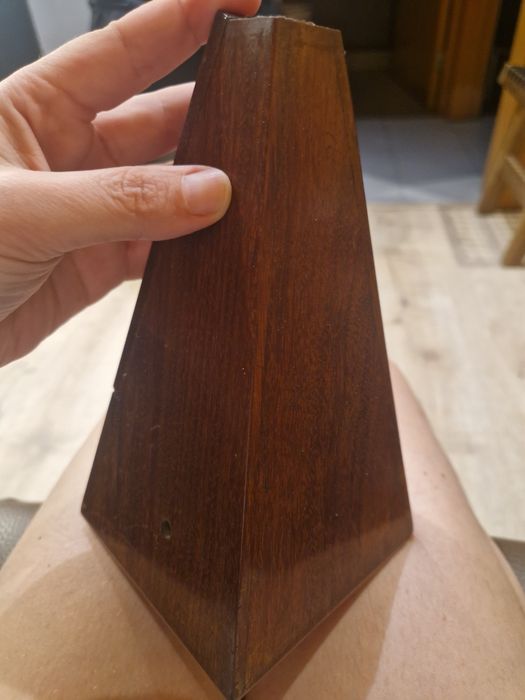 Vintage Metronome427692254791608326