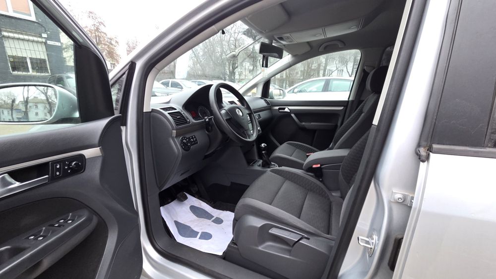 2007 Touran 1.6 mpi 7 місць
