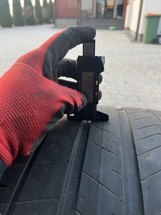 Opony letnie 305/30/21 Pirelli PZero 2024