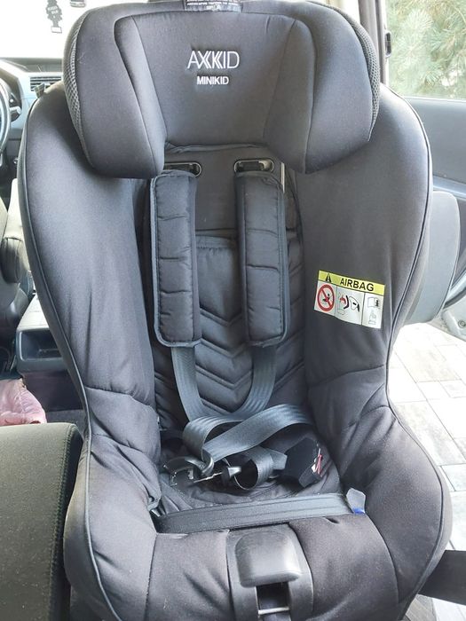 Fotelik axkid tyłem 0-25kg minikid na pasy gratisy