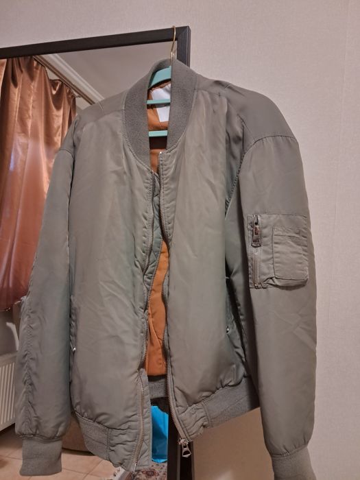 Куртка осень м размер бу. Reserved