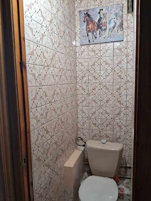 Сдам 2к квартиру коммунальные пополам