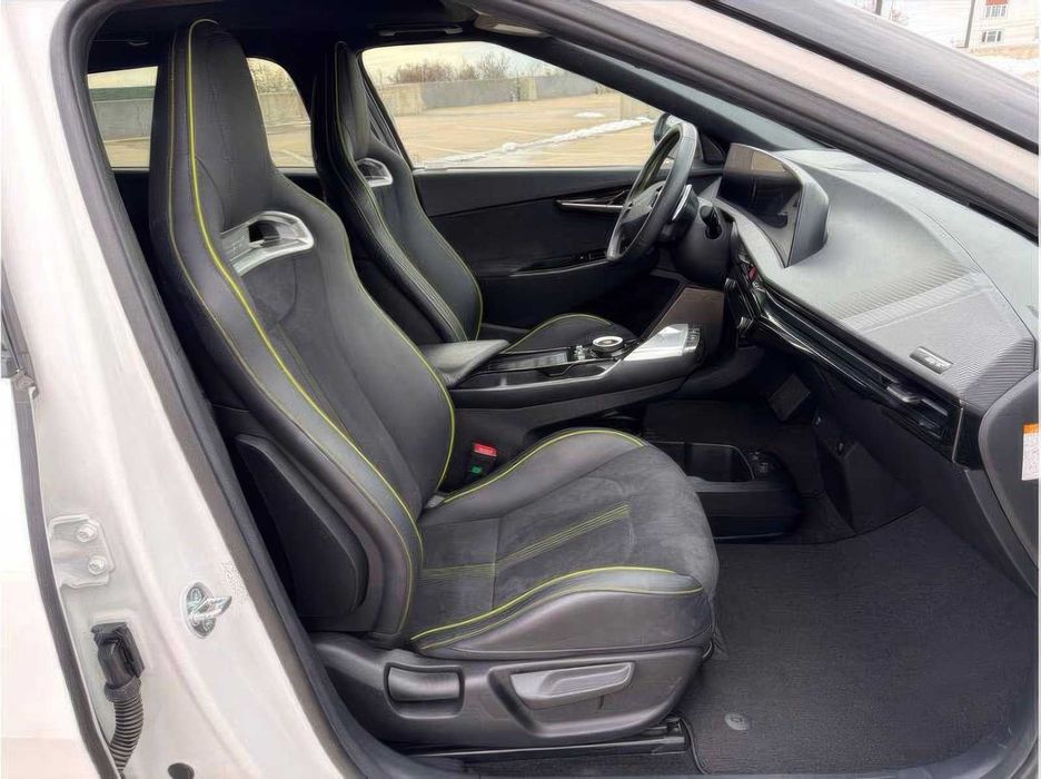 Kia EV6 GT      2024