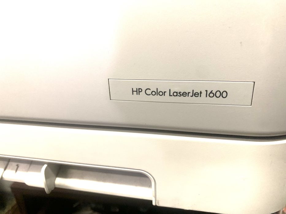 Кольоровий лазерний прінтер з малим пробігом HP LaserJet 1600