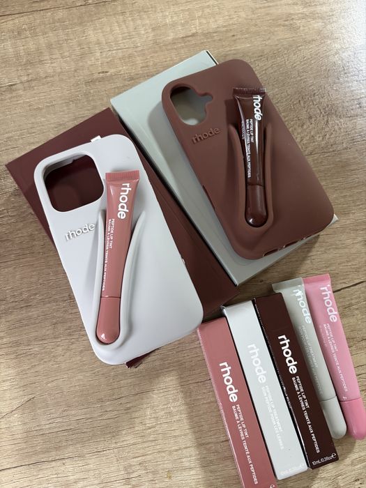 Чохол для телефону коричневого кольору